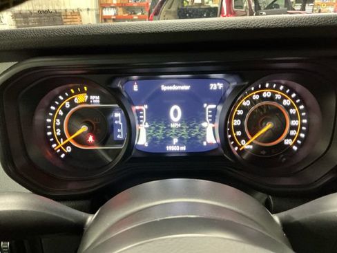 Used 2024 Jeep Wrangler Unlimited Sport AWD/4WD image 26