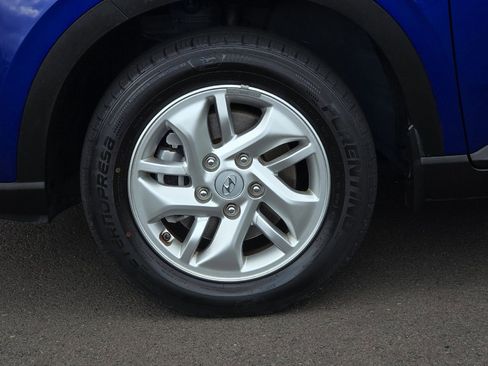 Used 2021 Hyundai Venue SE FWD image 25