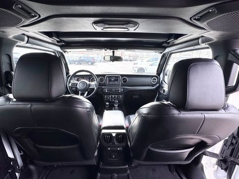 Certified 2018 Jeep Wrangler Unlimited Sahara image 23