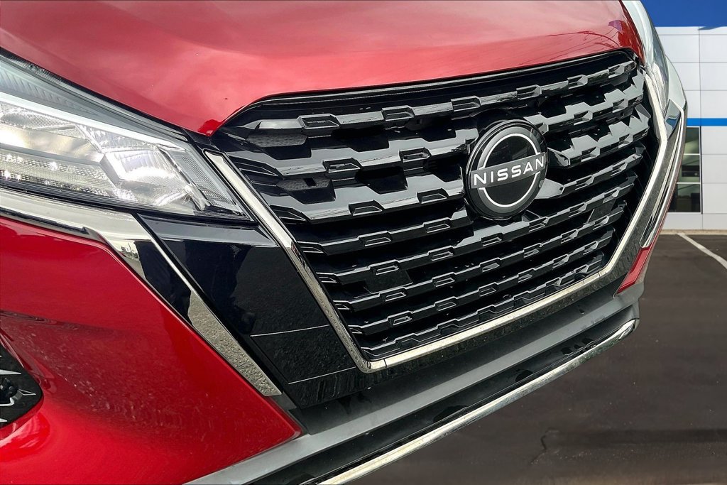 Used 2024 Nissan Kicks SR FWD image 31