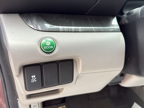 Used 2012 Honda CR-V EX-L image 18