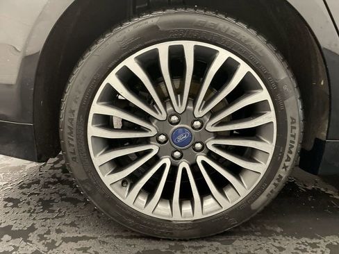 Used 2018 Ford Fusion Titanium image 25