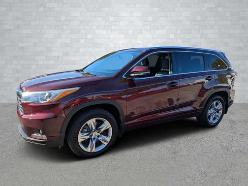 Used 2015 Toyota Highlander Limited image 8