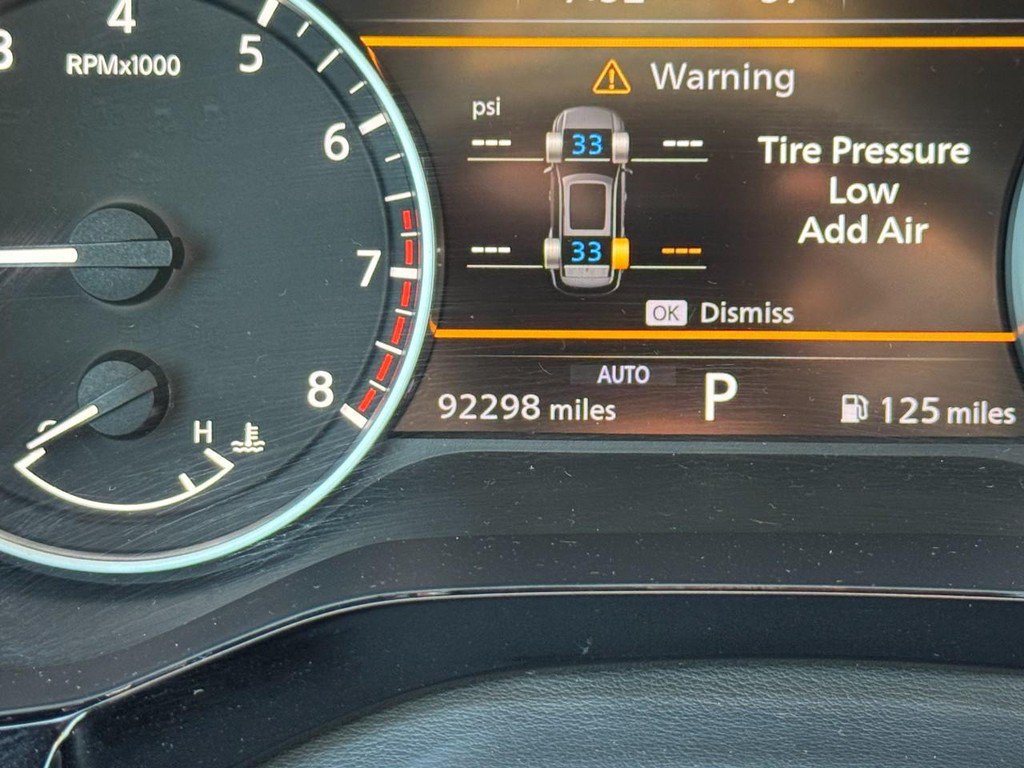 Used 2022 Nissan Pathfinder SV AWD/4WD image 38