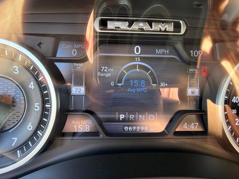 Used 2019 RAM 1500 Laramie RWD image 16