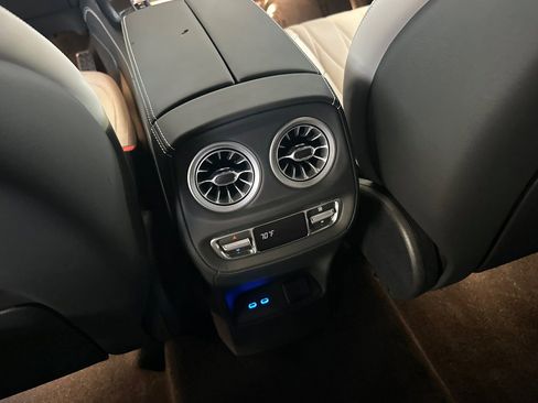 Used 2025 Mercedes-Benz G 63 AMG 4MATIC image 33