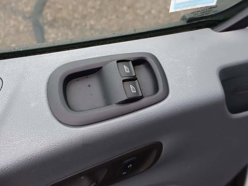 Used 2015 Ford Transit 350 XLT image 24