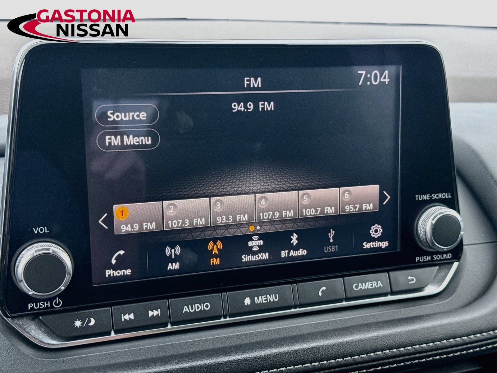 Used 2021 Nissan Rogue SV AWD/4WD image 17