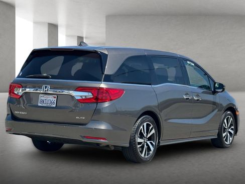 Used 2019 Honda Odyssey Elite image 4