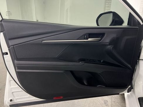 Used 2025 Toyota Camry SE FWD image 22