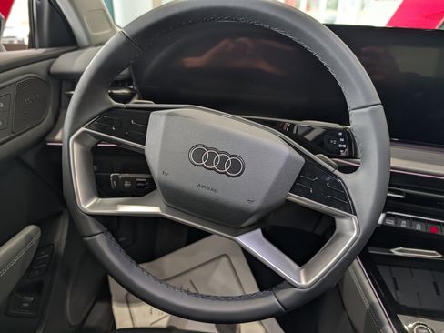 New 2026 Audi Q3 quattro 2.0T image 8