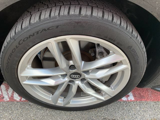 Used 2017 Audi A4 2.0T Premium w/ Convenience Package AWD/4WD image 9