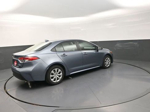 Used 2024 Toyota Corolla LE FWD image 4