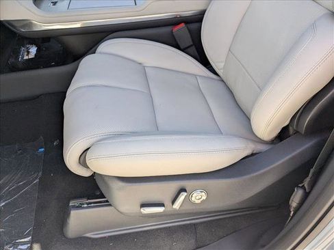 New 2025 Lincoln Navigator Reserve image 4