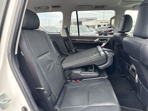 Used 2017 Lexus GX 460 Premium w/ Premium Package AWD/4WD image 17