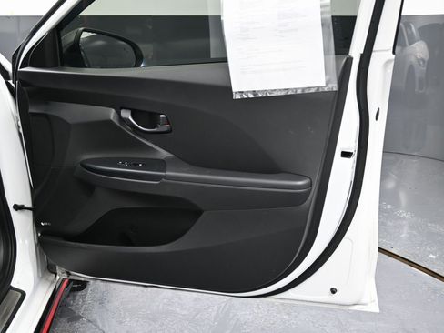 Used 2022 Hyundai Veloster N image 36