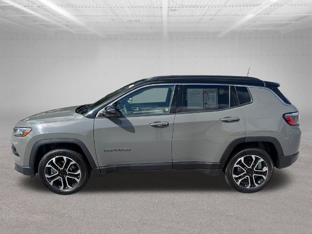 Used 2024 Jeep Compass Limited AWD/4WD image 3