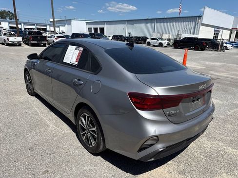 Used 2024 Kia Forte LXS FWD image 9