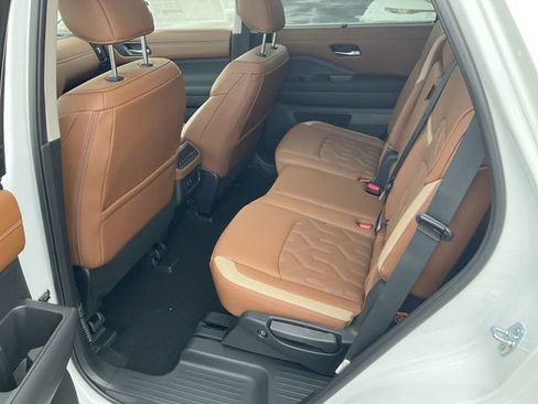 New 2026 Nissan Pathfinder Platinum w/ Cargo Package image 13