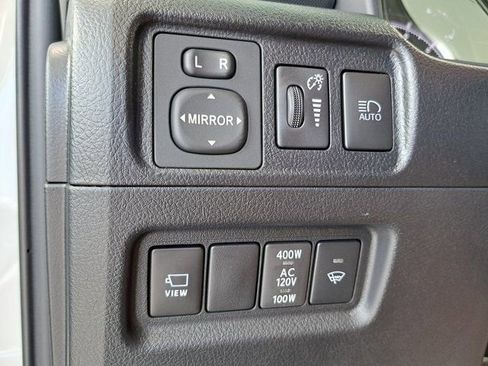 Used 2023 Toyota 4Runner Limited AWD/4WD image 13