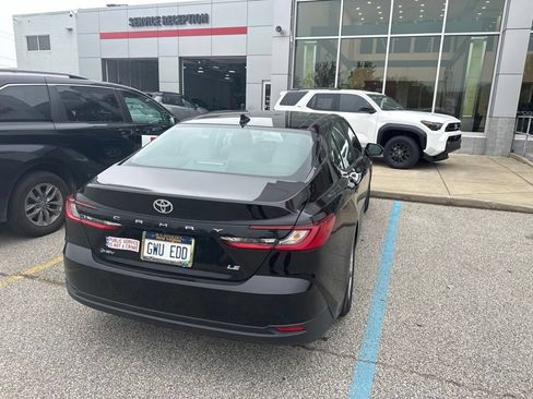 Used 2025 Toyota Camry LE w/ Convenience Package FWD image 4