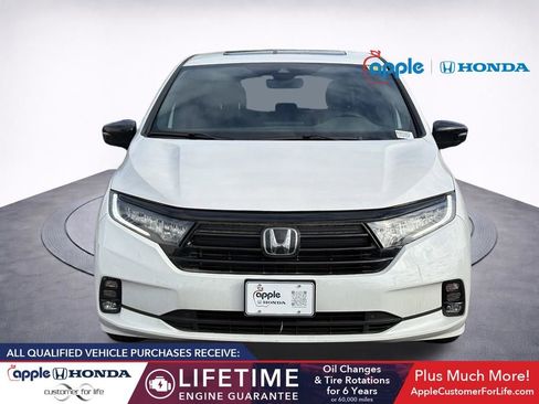 Used 2024 Honda Odyssey Sport image 2
