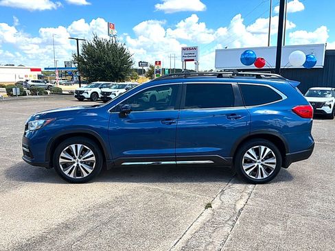 Used 2022 Subaru Ascent Limited AWD/4WD image 2