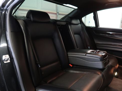 Used 2013 BMW 750Li RWD image 43