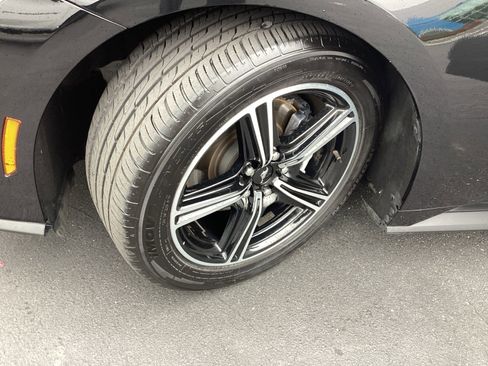 Used 2024 Ford Mustang Premium image 25