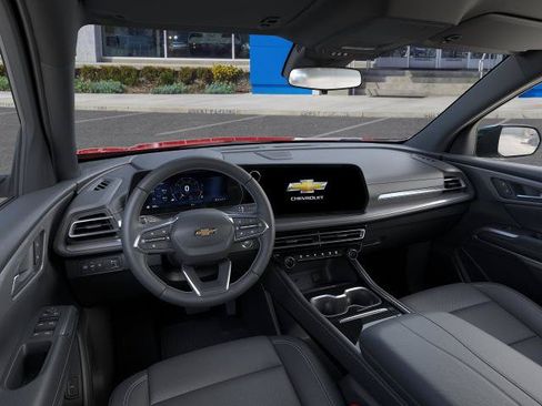 New 2027 Chevrolet Traverse LT w/ LPO, Floor Liner Package FWD image 15