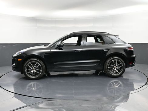 Used 2025 Porsche Macan AWD/4WD image 2