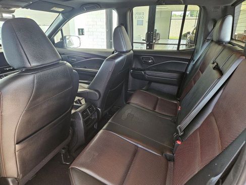 Used 2023 Honda Ridgeline Black Edition image 9