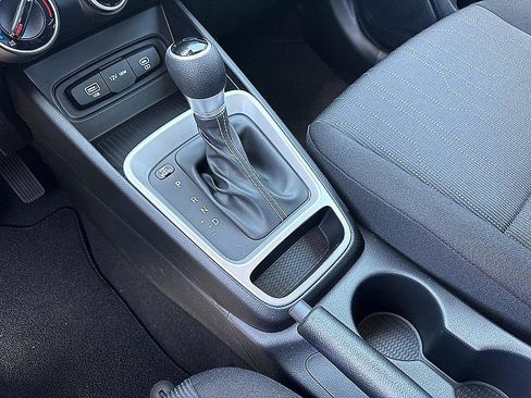 New 2026 Hyundai Venue SE FWD image 12