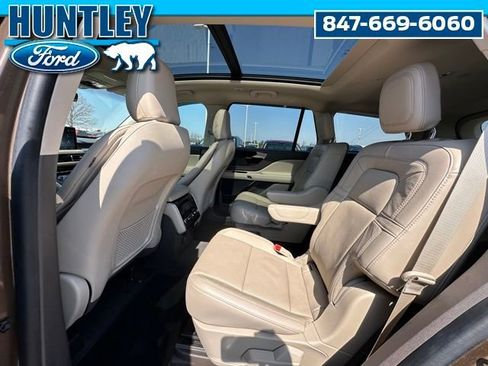 Used 2022 Lincoln Aviator Reserve w/ Equipment Group 201A AWD/4WD image 16