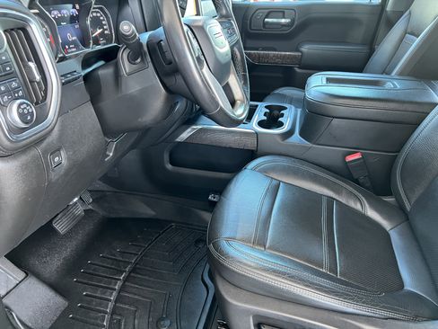 Used 2019 GMC Sierra 1500 Denali w/ Denali Ultimate Package AWD/4WD image 15