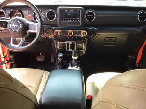 Used 2018 Jeep Wrangler Unlimited Sahara w/ Cold Weather Group AWD/4WD image 46