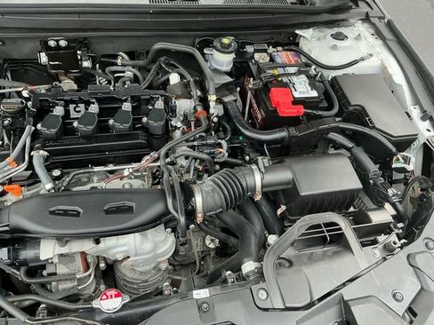 Used 2024 Honda Accord EX image 19