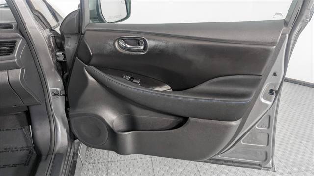Used 2020 Nissan Leaf SV w/ SV Technology Package FWD image 22