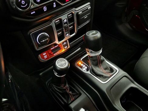 Used 2021 Jeep Wrangler Unlimited Rubicon w/ LED Lighting Group image 16