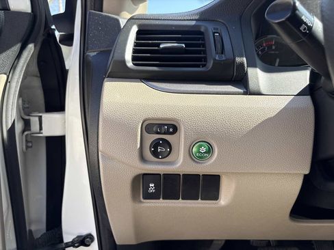 Used 2016 Honda Pilot LX image 25