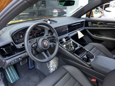 New 2026 Porsche Panamera 4 AWD/4WD image 4