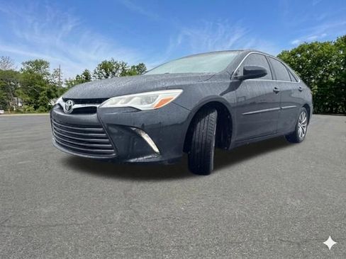 Used 2017 Toyota Camry XLE w/ Protection Package (Q2) FWD image 4