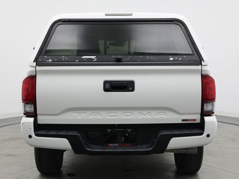Used 2021 Toyota Tacoma SR RWD image 6