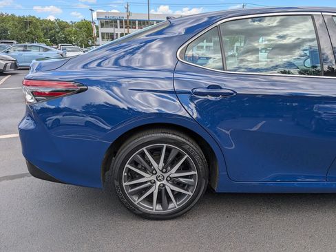 Used 2024 Toyota Camry XLE w/ Cold Weather Package AWD/4WD image 9