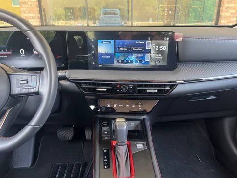 Certified 2025 Nissan Kicks SR AWD/4WD image 21