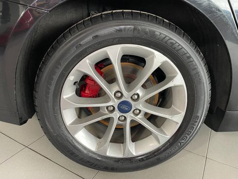 Used 2020 Ford Fusion SE image 12