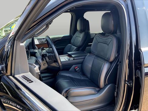 Certified 2023 Lincoln Navigator Black Label AWD/4WD image 8
