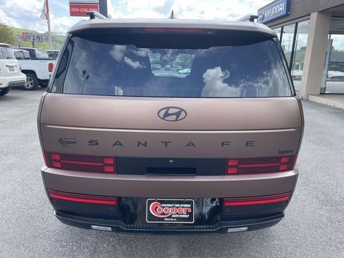 Used 2025 Hyundai Santa Fe Calligraphy FWD image 3