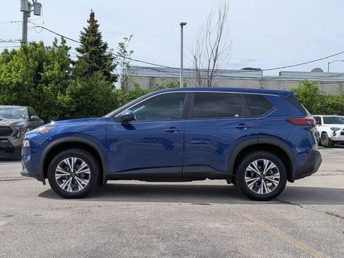 Used 2022 Nissan Rogue SV AWD/4WD image 4