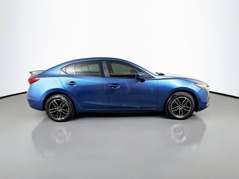 Used 2018 MAZDA MAZDA3 Sport FWD image 6